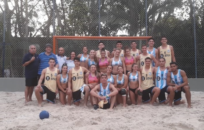 Las selecciones juveniles de beach realizaron una exitosa gira por Brasil