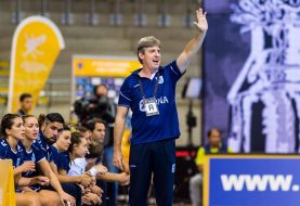 Eduardo Peruchena dejó de ser el entrenador de la Selección Femenina